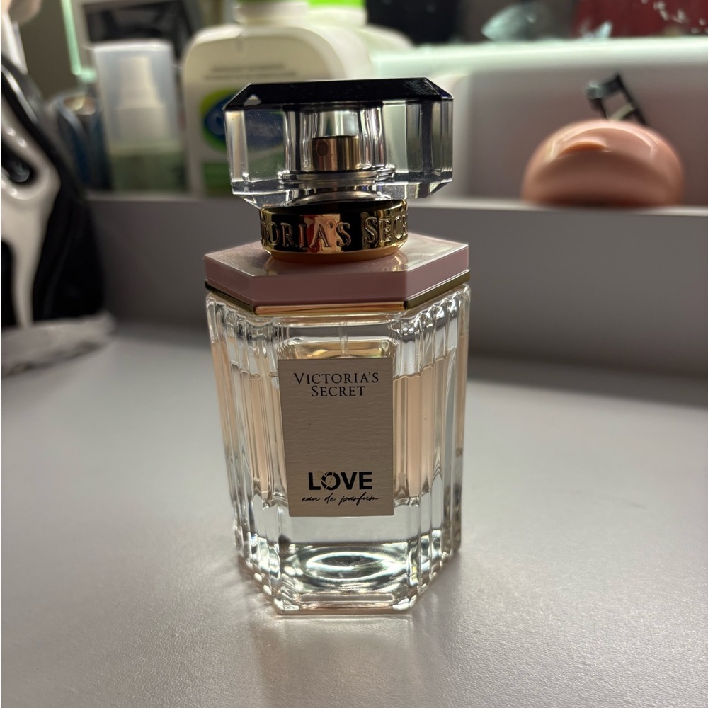 victoria’s secret love fragrance